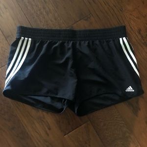 XL Adidas b/w running short